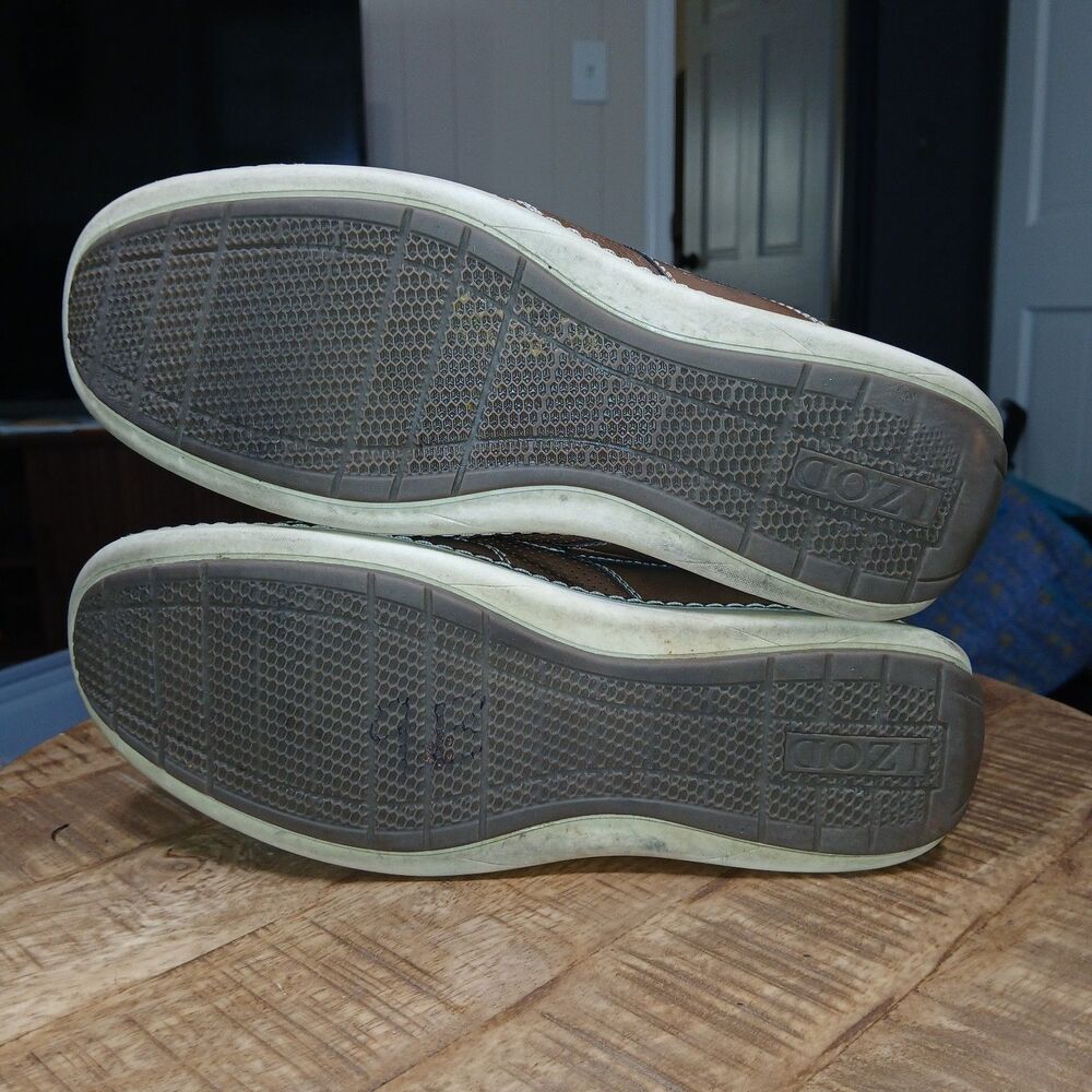 Izod Hayward mens 10.5 slip on Loafer shoes Brown Comfort Everyday Wear Work - Picture 11 of 12